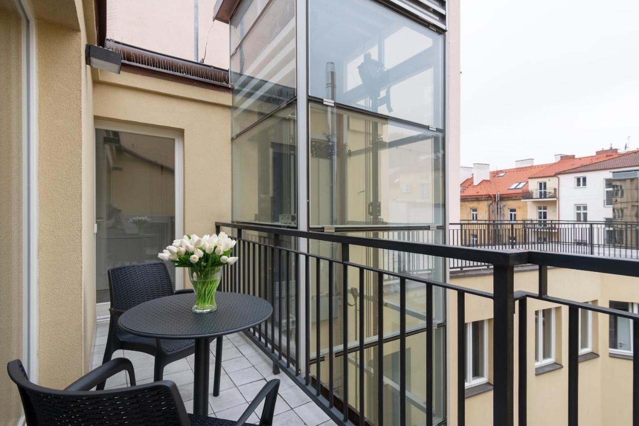 Kinsky Garden Apartments And Suites By Dwellfort Praga Exterior foto