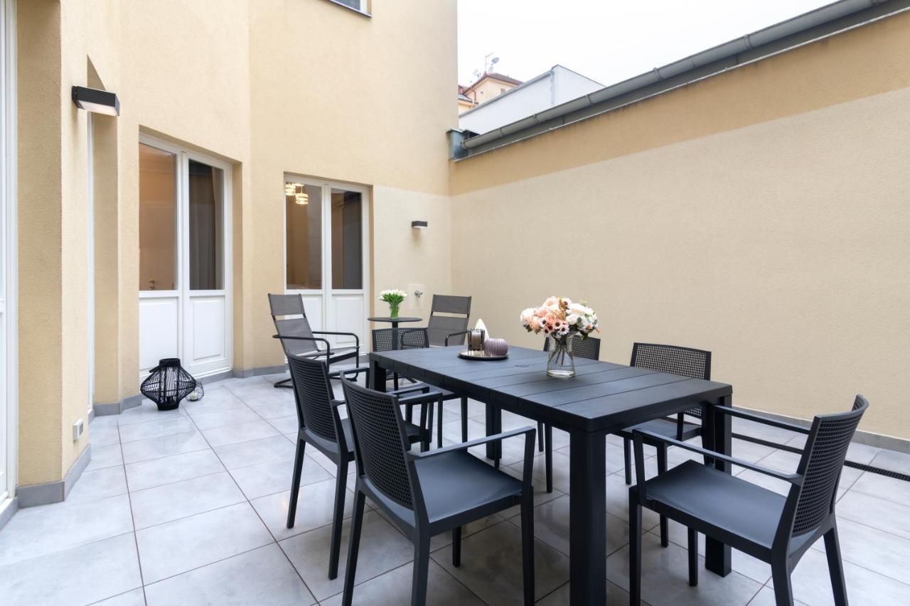Kinsky Garden Apartments And Suites By Dwellfort Praga Exterior foto