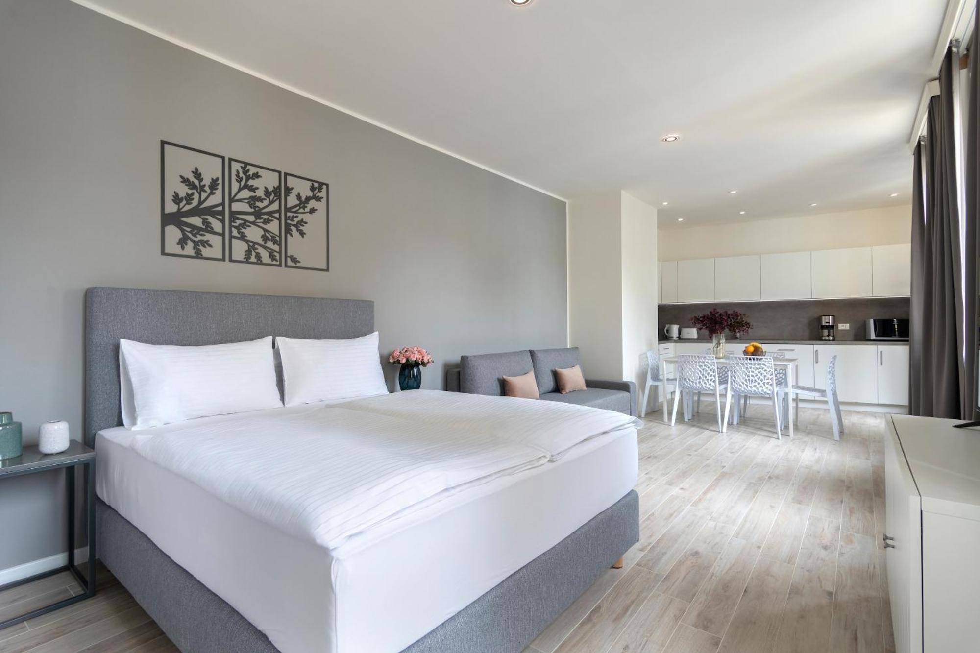 Kinsky Garden Apartments And Suites By Dwellfort Praga Quarto foto