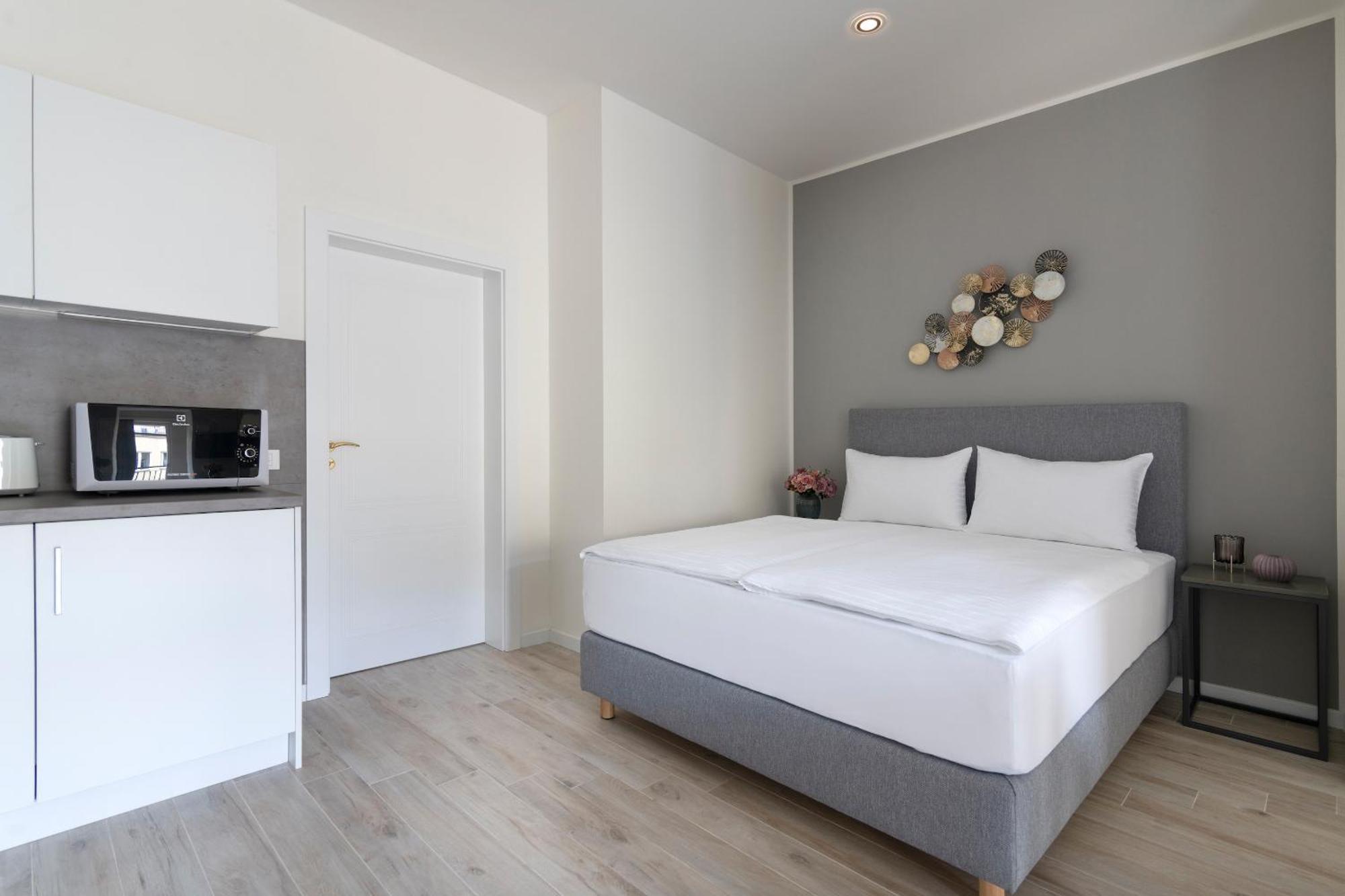 Kinsky Garden Apartments And Suites By Dwellfort Praga Exterior foto
