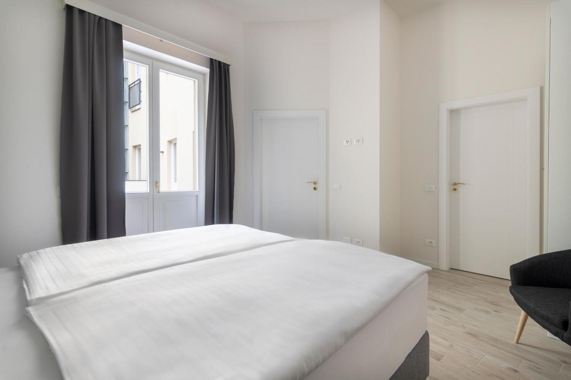Kinsky Garden Apartments And Suites By Dwellfort Praga Quarto foto