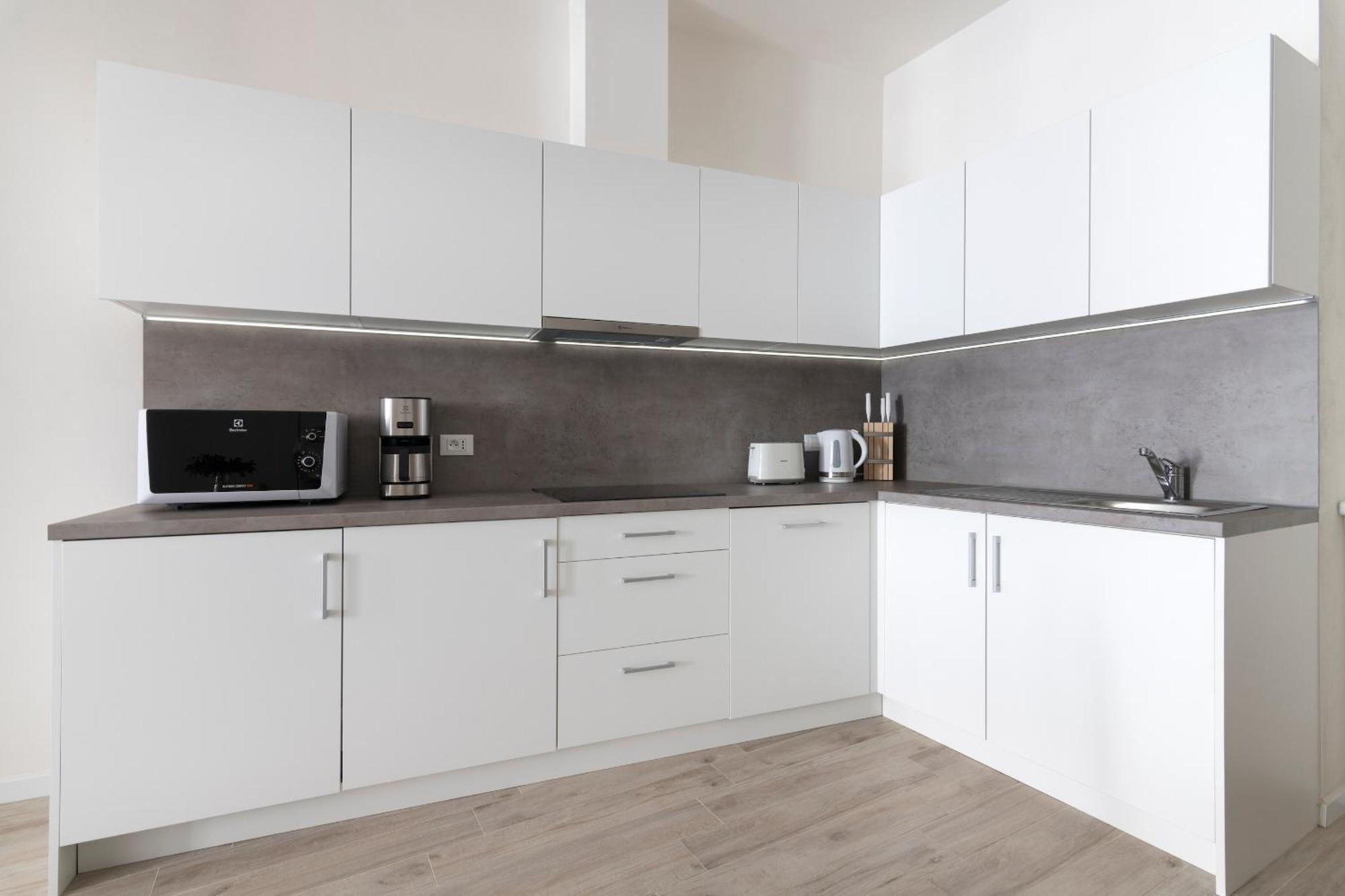 Kinsky Garden Apartments And Suites By Dwellfort Praga Exterior foto